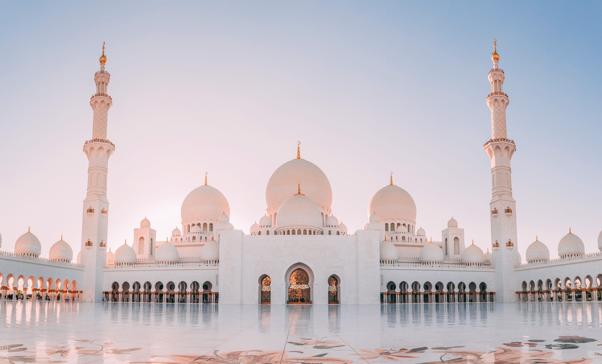 mosque in abu dhabi united arab emirates